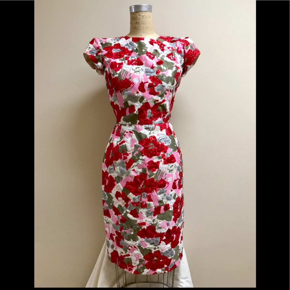 ON SALE! Oscar de la Renta Embroidered Dress.